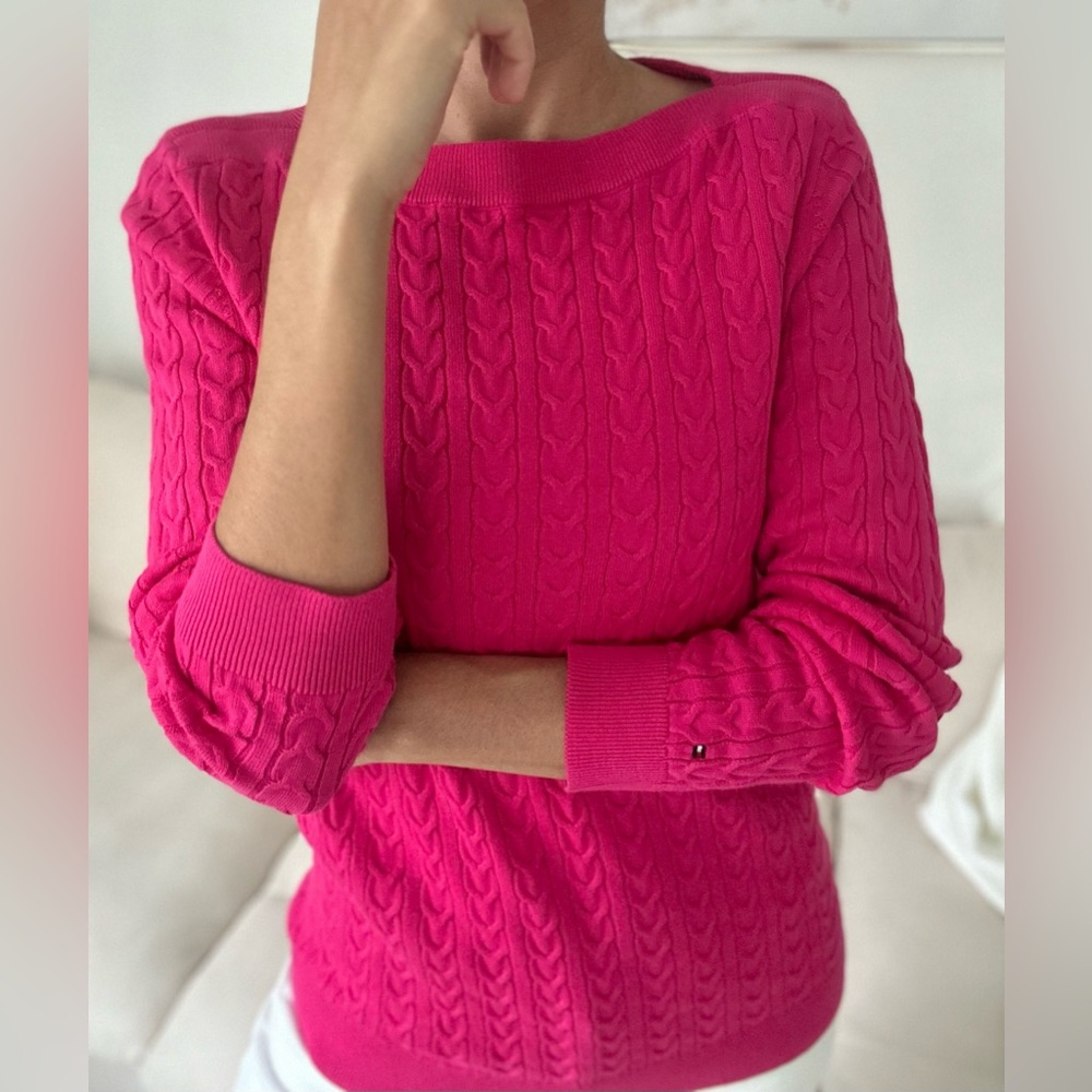 Women’s Tommy Hilfiger Sweater Size S NEW